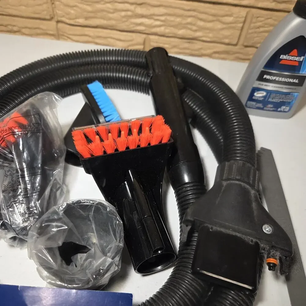 Bissell Proheat 2X Revolution Pet Pro 2 in 1 Upholstery Tool Hose & Attachments
